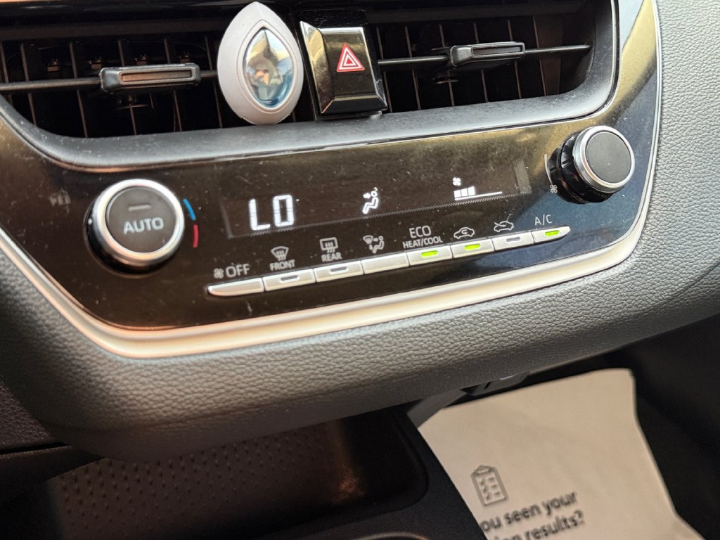 Used 2025 Toyota Corolla LE FWD image 35
