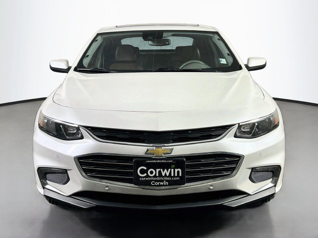 Used 2016 Chevrolet Malibu Premier w/ Driver Confidence Package II FWD image 4