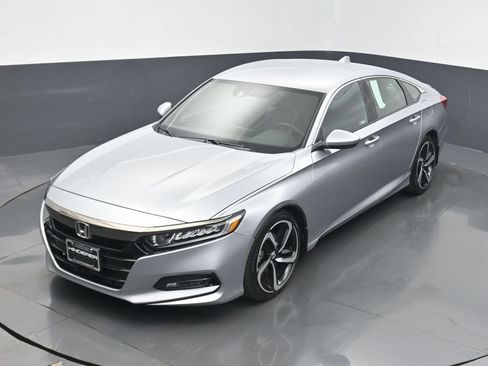 Certified 2018 Honda Accord Sport image 9