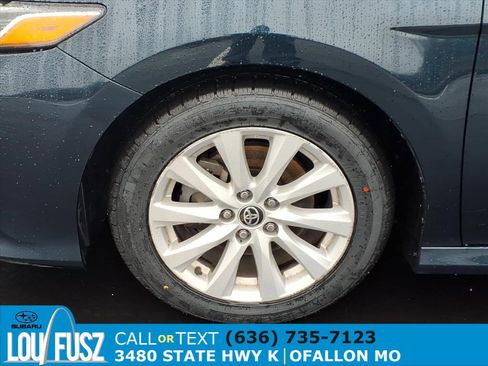 Used 2020 Toyota Camry LE image 29