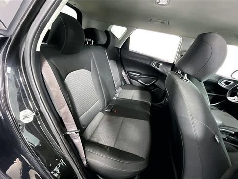 Used 2020 Kia Soul S FWD image 27
