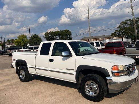 Used 2001 GMC Sierra 2500 4x4 Extended Cab w/ Convenience Plus Group image 7
