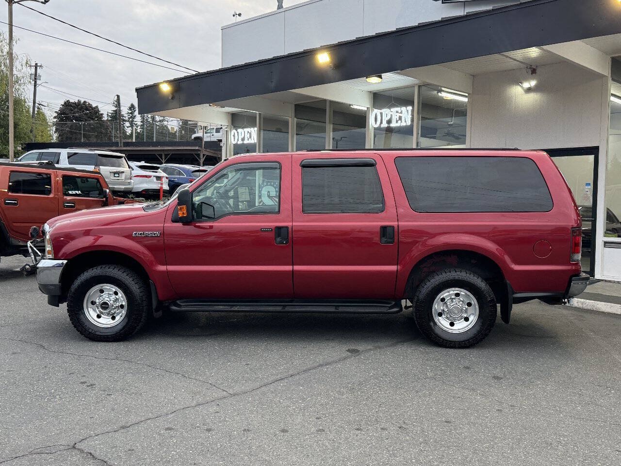 Used 2003 Ford Excursion XLT AWD/4WD image 3