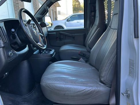 Used 2018 Chevrolet Express 2500 Van 3D w/ Driver Convenience Package image 22