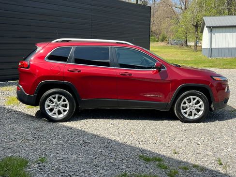 Used 2017 Jeep Cherokee Latitude image 6