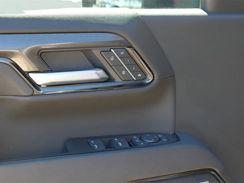 New 2025 GMC Sierra 2500 AT4 w/ AT4 Premium Plus Package image 19