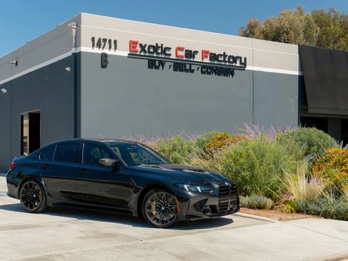 Used 2027 BMW M3 Competition w/ Carbon Package AWD/4WD image 1