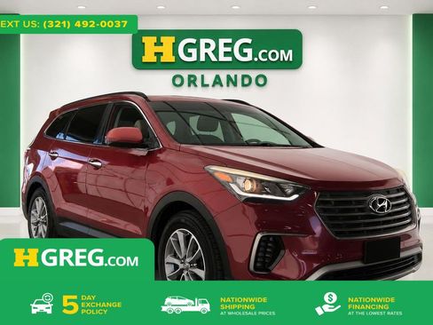 Used 2017 Hyundai Santa Fe SE FWD image 1