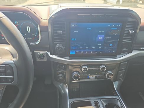 Used 2023 Ford F150 Lariat image 22