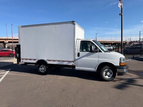 Used 2020 Chevrolet Express 3500 w/ Power Convenience Package image 23