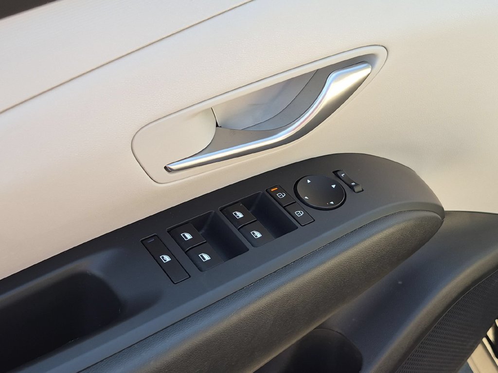 Used 2025 Hyundai Tucson SEL AWD/4WD image 13