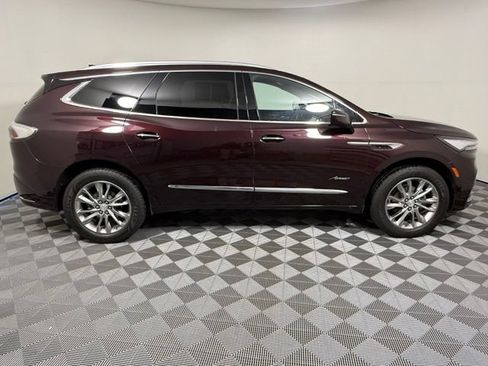Used 2022 Buick Enclave Avenir FWD image 7