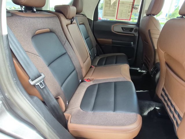 Used 2025 Ford Bronco Sport Outer Banks w/ Outer Banks Tech Package+ AWD/4WD image 27