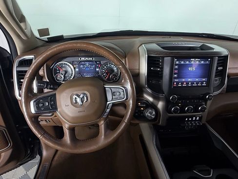 Used 2019 RAM 1500 Laramie AWD/4WD image 15