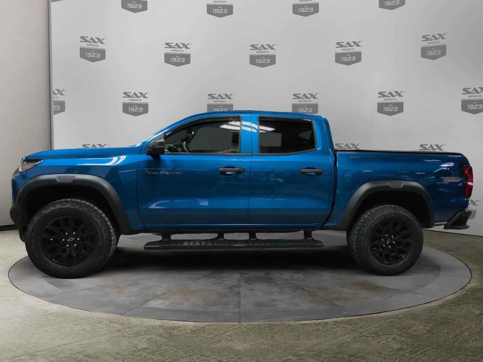 Used 2023 Chevrolet Colorado Trail Boss AWD/4WD image 2