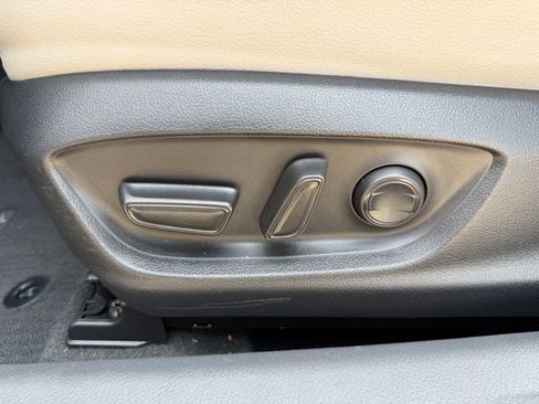 Certified 2023 Toyota Camry SE FWD image 25
