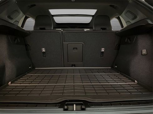 Used 2023 Volvo XC40 Recharge Ultimate w/ Protection Package Premier image 87