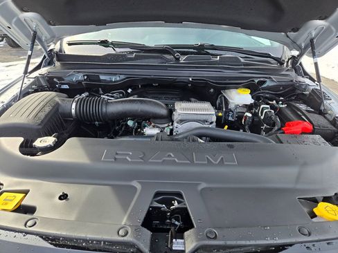 New 2026 RAM 1500 4x4 Crew Cab image 29