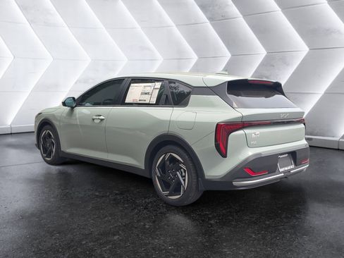 New 2026 Kia K4 EX FWD image 3