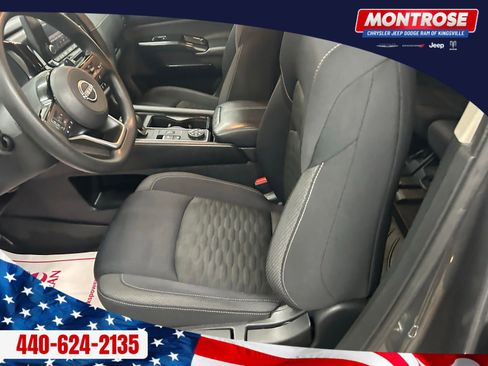 Used 2022 Nissan Pathfinder S image 12