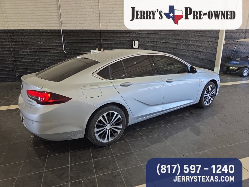 Used 2019 Buick Regal Preferred w/ Driver Confidence Package I FWD image 4