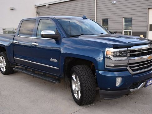 Used 2017 Chevrolet Silverado 1500 High Country image 3