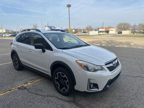 Used 2016 Subaru Crosstrek 2.0i image 9