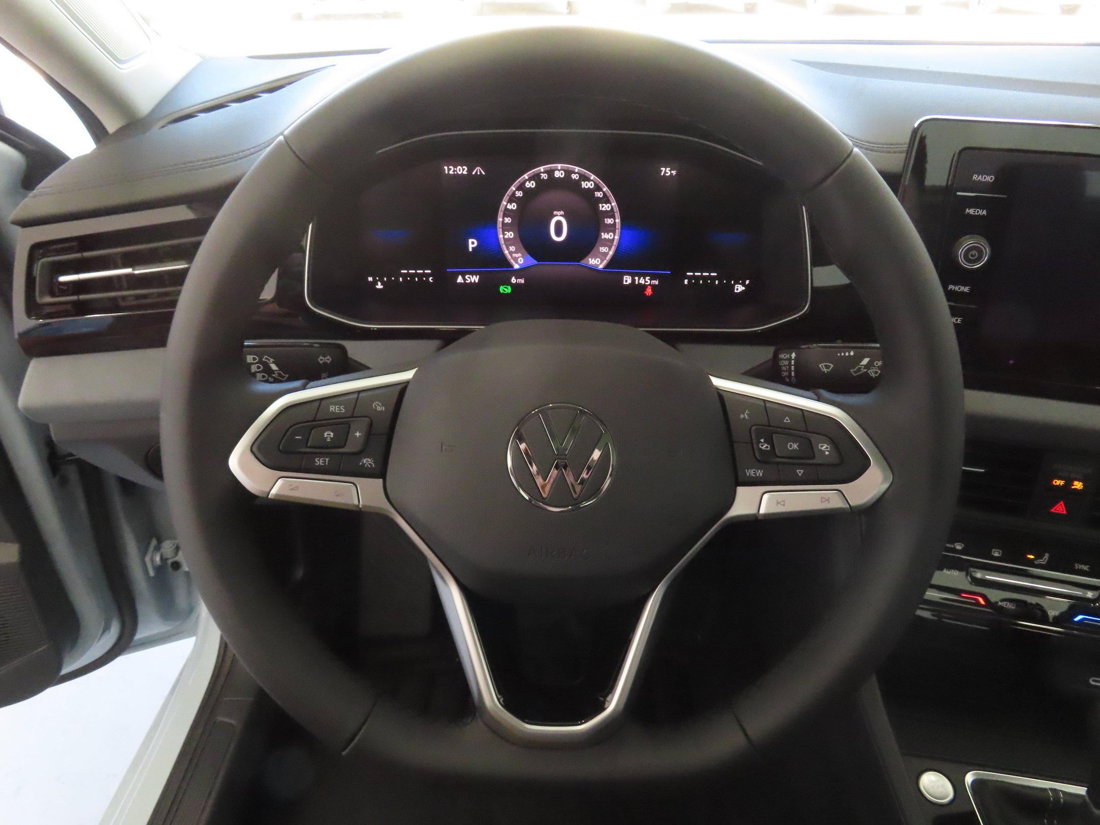 Used 2026 Volkswagen Jetta SE FWD image 15