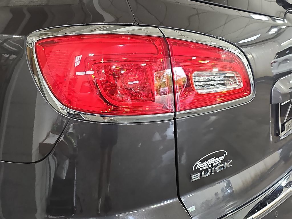 Certified 2017 Buick Enclave Leather w/ Trailering Package AWD/4WD image 40