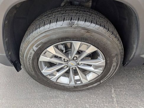 Used 2025 Chevrolet Equinox LT image 35