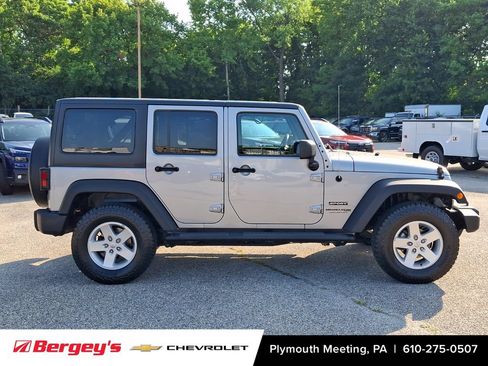 Used 2018 Jeep Wrangler Unlimited Sport S AWD/4WD image 9