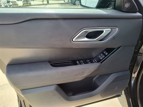 Used 2025 Land Rover Range Rover Velar Dynamic SE image 20