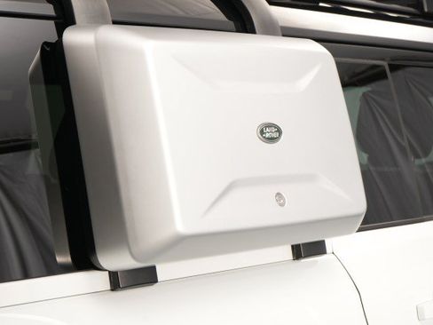 Used 2023 Land Rover Defender 130 X-Dynamic SE AWD/4WD image 19