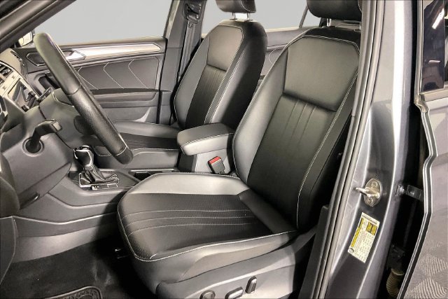 Used 2023 Volkswagen Tiguan SE R-Line FWD image 19