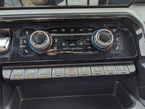 Used 2024 GMC Sierra 1500 AT4X w/ AT4X AEV Edition image 40