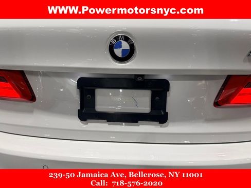 Used 2020 BMW 530e w/ M Sport Package image 11
