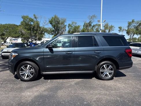 Certified 2024 Ford Expedition Limited RWD image 9