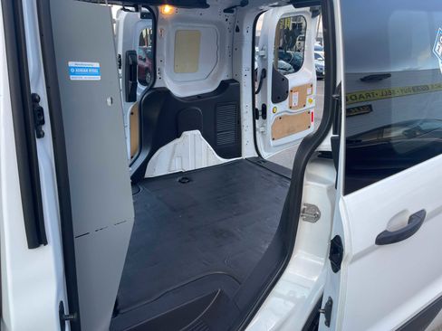 Used 2016 Ford Transit Connect XLT image 11