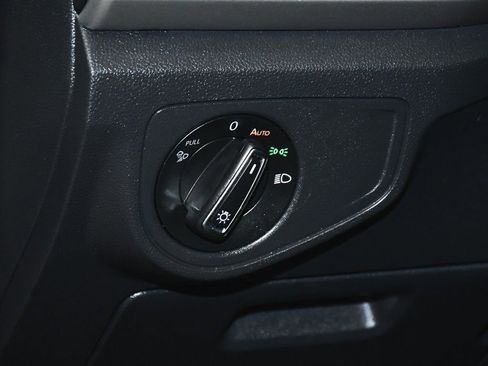 Used 2021 Volkswagen Atlas Cross Sport SEL R-Line image 18