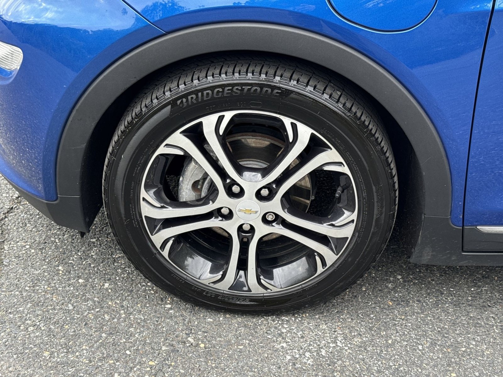 Used 2017 Chevrolet Bolt Premier FWD image 13