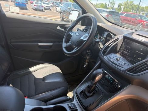 Used 2015 Ford Escape SE w/ SE Chrome Package FWD image 16