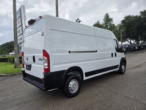 Used 2024 RAM ProMaster 2500 w/ Convenience Group FWD image 8
