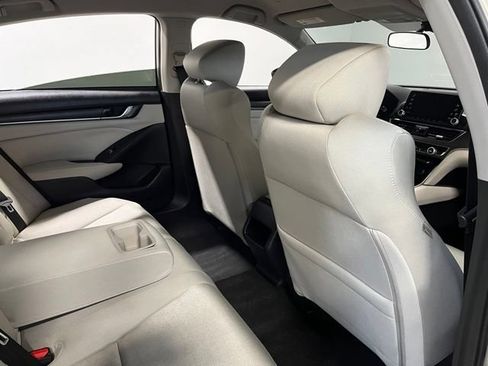 Used 2018 Honda Accord LX image 14