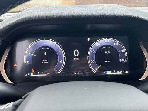 New 2025 Jeep Grand Cherokee Altitude image 30