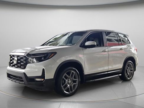 Used 2023 Honda Passport EX-L image 9
