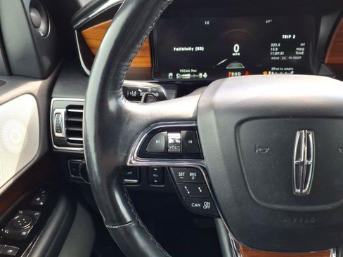 Used 2019 Lincoln Navigator Reserve AWD/4WD image 20
