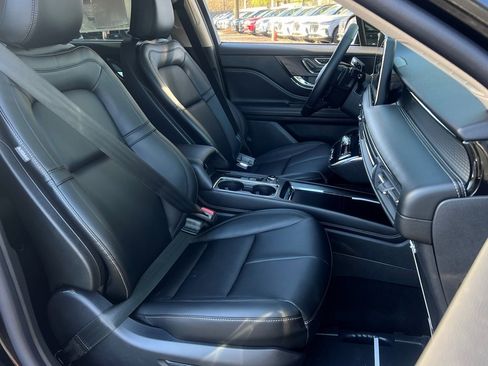 New 2026 Lincoln Corsair Premiere image 8
