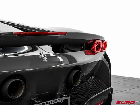 Used 2024 Ferrari SF90 Spider image 29