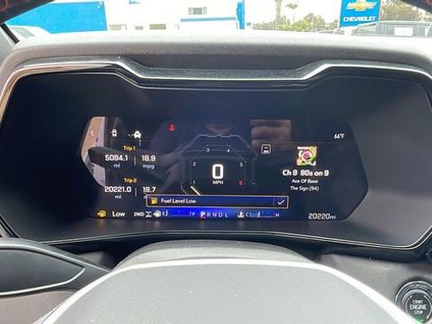 Used 2025 Chevrolet Colorado Z71 AWD/4WD image 24