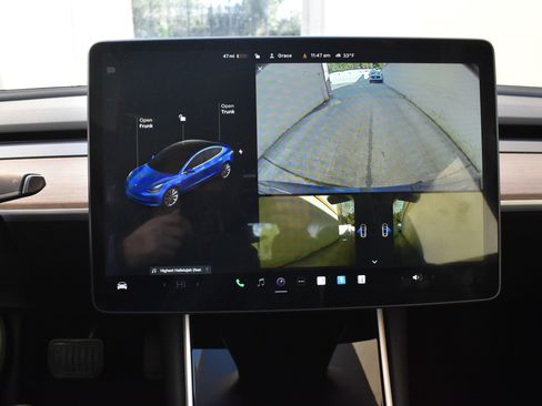 Used 2018 Tesla Model 3 Long Range image 30